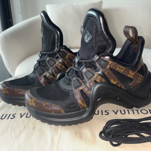 Louis Vuitton Sneakers Black/Monogram Size 36 1/2 - Picture 2 of 8